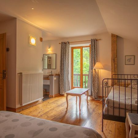 Le Moulin Ollivier Hotel Saint-André-dʼEmbrun Екстериор снимка